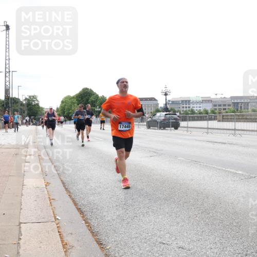 29.06.2025 - hella hamburg halbmarathon Lena Gebhardt http://msf.ph/oto/8419488 29.06.2025 10:27:24 Lombardsbrücke 17445, 1530, 1793, 2306, 2775, 4358, 4372, 5285, 5494, 5495, 5707, 5825, 6214, 6259, 6637, 7234, 7314, 7764, 7944, 7978, 8056, 8085, 8281, 9349, 10077, 10158, 10412, 10413, 10465, 11110, 11256, 11766, 12500, 13462, 14020, 14021, 14206, 15108, 15641, 17049, 17427, 17445, 17791, 18012, 18097, 18766, 18976 meine-sportfotos.de
