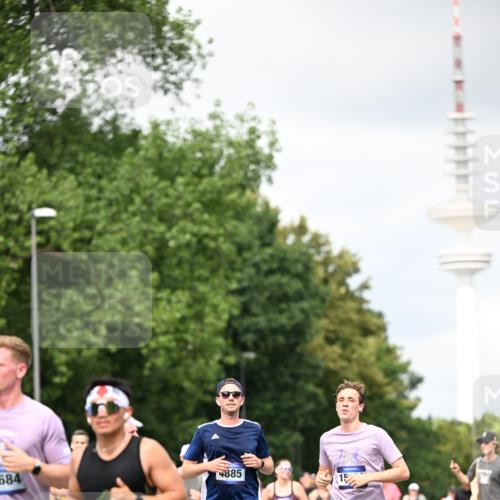 29.06.2025 - hella hamburg halbmarathon Dr. Thomas Lammeyer http://msf.ph/oto/8419540 29.06.2025 10:46:28 Kennedybrücke 1039, 1648, 1712, 2762, 2763, 2974, 3276, 3326, 3459, 3568, 4329, 4385, 4541, 4885, 5432, 5671, 5942, 6066, 6137, 6153, 6320, 6450, 6726, 7022, 7023, 7968, 8004, 8162, 8163, 8712, 9588, 10181, 10872, 11011, 11017, 11098, 11255 meine-sportfotos.de