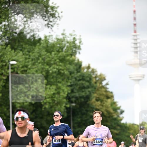 29.06.2025 - hella hamburg halbmarathon Dr. Thomas Lammeyer http://msf.ph/oto/8419557 29.06.2025 10:46:28 Kennedybrücke 1039, 1648, 1712, 2762, 2763, 2974, 3276, 3326, 3459, 3568, 4329, 4385, 4541, 4885, 5432, 5671, 5942, 6066, 6137, 6153, 6320, 6450, 6726, 7022, 7023, 7968, 8004, 8162, 8163, 8712, 9588, 10181, 10872, 11011, 11017, 11098, 11255 meine-sportfotos.de