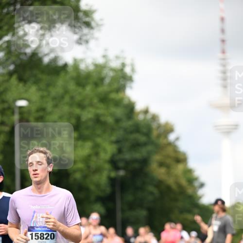 29.06.2025 - hella hamburg halbmarathon Dr. Thomas Lammeyer http://msf.ph/oto/8419624 29.06.2025 10:46:31 Kennedybrücke 1039, 1648, 1712, 2069, 2974, 3276, 3326, 3459, 3568, 4329, 4385, 4541, 4735, 4736, 4885, 5432, 5671, 5942, 6137, 6153, 6320, 6450, 6726, 7022, 7023, 7968, 8004, 8014, 8162, 8163, 8712, 9588, 10181, 10532, 10872, 11011, 11017, 11098 meine-sportfotos.de