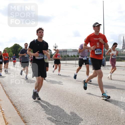 29.06.2025 - hella hamburg halbmarathon Lena Gebhardt http://msf.ph/oto/8419638 29.06.2025 10:18:15 Lombardsbrücke 12939, 12490, 5183, 14831, 5182, 161, 4804, 7883, 1159, 1160, 1234, 1268, 1325, 1554, 1622, 1641, 1820, 1982, 2087, 2147, 2335, 2634, 2931, 3125, 3138, 3321, 3482, 3977, 4123, 4383, 4710, 4738, 4804, 5004, 5290, 5611, 5733, 5909, 6270, 6332, 6533, 7094, 7160, 7641, 7649, 7838, 7882, 7883, 8067, 8128, 8248, 8341, 8607, 8799, 9222, 9539, 9586, 9658, 9717, 9734, 9748, 9798, 9834, 9844, 9964, 10174, 10332, 10509, 10659, 10687, 10908, 12498, 13341 meine-sportfotos.de