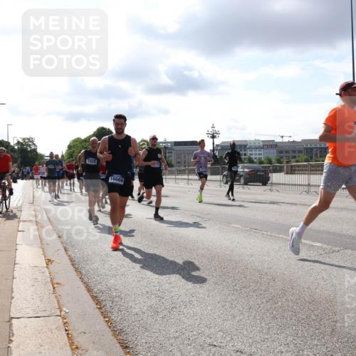 29.06.2025 - hella hamburg halbmarathon Lena Gebhardt http://msf.ph/oto/8419679 29.06.2025 09:51:29 Lombardsbrücke 16660, 1136, 1256, 1520, 1570, 1903, 1912, 1920, 1941, 1962, 2579, 2653, 2880, 2972, 3523, 3700, 4297, 4634, 4759, 4843, 4854, 4865, 4888, 4889, 4991, 4999, 5087, 5275, 5375, 5387, 5410, 6490, 6593, 6721, 6901, 7092, 7105, 7116, 7284, 7363, 7378, 7693, 7962, 8122, 8319, 8346, 8871, 8966, 9114, 9262, 9313, 9364, 9371, 9755, 9833, 9885, 10193, 10375, 10415, 10469, 10480, 10669, 10934, 11049, 11417, 11907, 11959, 12153, 12711, 14201 meine-sportfotos.de