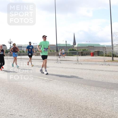 29.06.2025 - hella hamburg halbmarathon Lena Gebhardt http://msf.ph/oto/8419889 29.06.2025 10:05:38 Lombardsbrücke 4782, 3737, 10343, 1229, 1830, 1863, 1936, 1981, 2288, 2298, 2471, 2540, 2624, 3461, 3578, 3929, 4014, 4220, 4782, 5073, 5762, 6059, 8894, 8909, 9075, 9165, 9339, 9477, 9559, 9680, 9736, 9737, 9738, 9917, 10343, 10694, 10791, 10998, 11784, 11873, 11958, 12557, 13221, 14203, 14465, 14642, 16092, 16478, 16546, 16847, 17731, 17740, 17885, 18616, 18617, 18973, 19034, 19248 meine-sportfotos.de