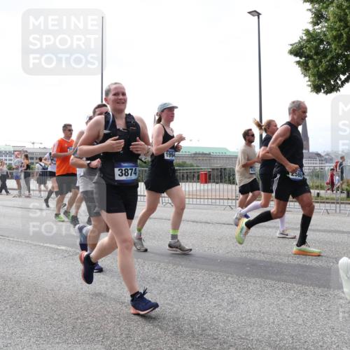 29.06.2025 - hella hamburg halbmarathon Lena Gebhardt http://msf.ph/oto/8419896 29.06.2025 10:42:44 Lombardsbrücke 1597, 14556, 3874, 1994, 1816, 2580, 1150, 1360, 1624, 1656, 1929, 1957, 1964, 1994, 2069, 2134, 2401, 2450, 2509, 2538, 2580, 2940, 2941, 3283, 3378, 3605, 3764, 3874, 4092, 4105, 4334, 4353, 4385, 4778, 4891, 4892, 5067, 5403, 5417, 5810, 6120, 6764, 6828, 7040, 7260, 7513, 7557, 7666, 8161, 8459, 8525, 8526, 8529, 8712, 8795, 8816, 8991, 9304, 9378, 9980, 10008, 10454, 10532, 10697, 11142, 11710, 12151, 12441, 13049, 13241 meine-sportfotos.de