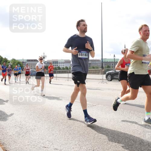 29.06.2025 - hella hamburg halbmarathon Lena Gebhardt http://msf.ph/oto/8419900 29.06.2025 10:18:17 Lombardsbrücke 2087, 12939, 15183, 4, 1159, 1160, 1234, 1268, 1325, 1554, 1622, 1641, 1820, 1982, 2087, 2147, 2335, 2634, 2703, 2931, 3125, 3138, 3202, 3321, 3482, 3977, 4123, 4383, 4710, 4738, 4804, 5004, 5290, 5909, 6270, 6332, 6533, 7094, 7160, 7454, 7641, 7649, 7838, 7882, 7883, 8067, 8128, 8248, 8341, 8607, 8799, 9222, 9539, 9586, 9658, 9717, 9734, 9748, 9834, 9844, 9964, 10172, 10174, 10332, 10509, 10659, 10687, 10908, 12498, 12541, 12703, 13341 meine-sportfotos.de