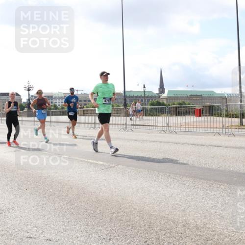 29.06.2025 - hella hamburg halbmarathon Lena Gebhardt http://msf.ph/oto/8419923 29.06.2025 10:05:38 Lombardsbrücke 10343, 9738, 9736, 4782, 1229, 1830, 1863, 1936, 1981, 2288, 2298, 2471, 2540, 2624, 3461, 3578, 3929, 4014, 4220, 4782, 5073, 5762, 6059, 8894, 8909, 9075, 9165, 9339, 9477, 9559, 9680, 9736, 9737, 9738, 9917, 10343, 10694, 10791, 10998, 11784, 11873, 11958, 12557, 13221, 14203, 14465, 14642, 16092, 16478, 16546, 16847, 17731, 17740, 17885, 18616, 18617, 18973, 19034, 19248 meine-sportfotos.de