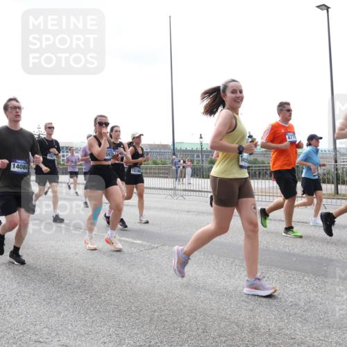 29.06.2025 - hella hamburg halbmarathon Lena Gebhardt http://msf.ph/oto/8420091 29.06.2025 10:42:45 Lombardsbrücke 120, 54, 7513, 14084, 152, 59745, 15190, 4778, 1150, 1360, 1624, 1656, 1929, 1957, 1964, 1994, 2069, 2134, 2401, 2450, 2509, 2538, 2580, 2940, 2941, 3283, 3378, 3605, 3764, 3874, 4092, 4105, 4334, 4353, 4385, 4778, 4891, 4892, 5067, 5403, 5417, 5810, 5967, 6120, 6764, 6828, 7040, 7260, 7513, 7557, 7666, 8161, 8459, 8525, 8526, 8529, 8712, 8795, 8816, 8991, 9304, 9378, 9980, 10008, 10180, 10454, 10532, 10697, 11142, 11710, 12151, 12441, 13049, 13241 meine-sportfotos.de