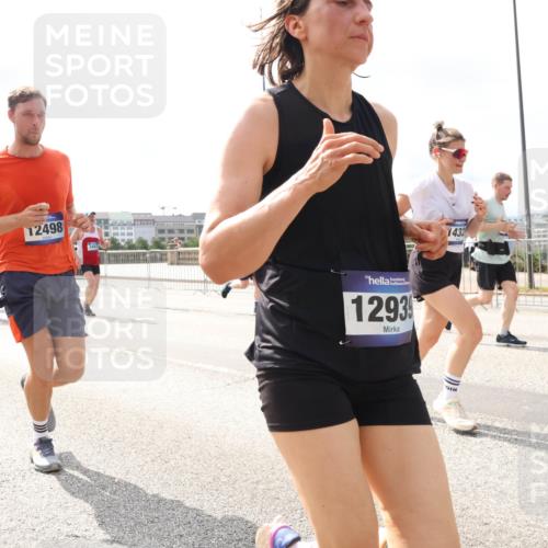 29.06.2025 - hella hamburg halbmarathon Lena Gebhardt http://msf.ph/oto/8420105 29.06.2025 10:18:18 Lombardsbrücke 2087, 12498, 12939, 1432, 1159, 1160, 1234, 1268, 1325, 1554, 1622, 1641, 1820, 1982, 2087, 2147, 2335, 2634, 2703, 2931, 3125, 3202, 3321, 3482, 3977, 4123, 4383, 4710, 4738, 4804, 5004, 5290, 5909, 6270, 6332, 6533, 7094, 7160, 7454, 7641, 7649, 7838, 7882, 7883, 8067, 8128, 8248, 8341, 8607, 8799, 9222, 9539, 9586, 9658, 9717, 9734, 9748, 9834, 9844, 9964, 10172, 10174, 10332, 10509, 10659, 10687, 10908, 12498, 12541, 12548, 12552, 12703, 13341 meine-sportfotos.de