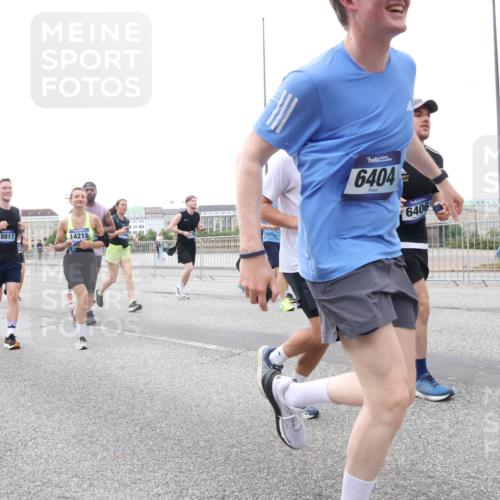 29.06.2025 - hella hamburg halbmarathon Lena Gebhardt http://msf.ph/oto/8420159 29.06.2025 10:52:22 Lombardsbrücke 16973, 18817, 14215, 11736, 6404, 6406, 1418, 1826, 1978, 2362, 2420, 2528, 2983, 3038, 3140, 3645, 4087, 4273, 4436, 4591, 4598, 4606, 4815, 5062, 5262, 5360, 6386, 6403, 6404, 6406, 6456, 6671, 6985, 7511, 7682, 7690, 7691, 7735, 7812, 8194, 8196, 8250, 8251, 8621, 9068, 9070, 9103, 9368, 9460, 9730, 9731, 10080, 10296, 10342, 10392, 10533, 10634, 10673, 10884, 10928, 11084, 11101, 11126, 11127, 11297, 11375, 11736, 11899, 11974, 12546, 12558 meine-sportfotos.de