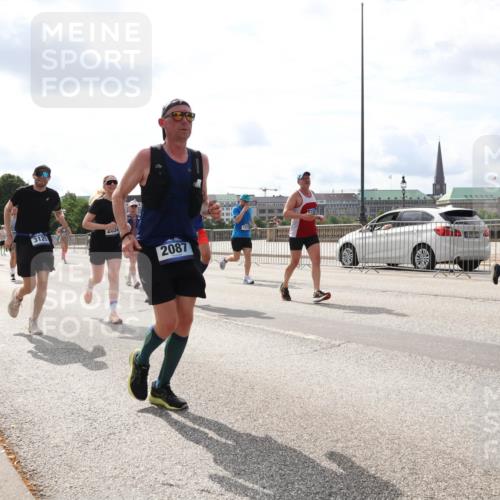 29.06.2025 - hella hamburg halbmarathon Lena Gebhardt http://msf.ph/oto/8420231 29.06.2025 10:18:19 Lombardsbrücke 18677, 3125, 2087, 1159, 1160, 1234, 1268, 1325, 1554, 1622, 1641, 1820, 1982, 2087, 2147, 2335, 2634, 2703, 2931, 3125, 3202, 3321, 3482, 3977, 4123, 4383, 4710, 4738, 4804, 5004, 5909, 6270, 6332, 6533, 7094, 7160, 7454, 7641, 7649, 7838, 7882, 7883, 8067, 8128, 8248, 8341, 8607, 8799, 9222, 9505, 9539, 9586, 9658, 9717, 9734, 9748, 9834, 9844, 9964, 10172, 10332, 10509, 10659, 10687, 10908, 12498, 12541, 12548, 12552, 12703, 13341 meine-sportfotos.de
