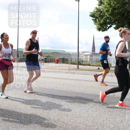 29.06.2025 - hella hamburg halbmarathon Lena Gebhardt http://msf.ph/oto/8420283 29.06.2025 10:05:41 Lombardsbrücke 9738, 9736, 129, 1229, 1448, 1830, 1842, 1863, 1936, 1981, 2288, 2298, 2471, 2540, 2624, 3461, 3578, 3929, 4014, 4169, 4220, 4782, 5073, 5762, 6059, 8894, 8909, 9075, 9165, 9339, 9477, 9559, 9680, 9736, 9737, 9738, 9917, 10343, 10694, 10791, 10998, 11784, 11873, 11958, 12557, 13221, 14465, 14642, 16092, 16478, 16546, 16847, 17731, 17740, 17885, 18616, 18617, 18857, 18973, 19034, 19248 meine-sportfotos.de