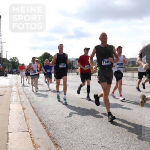 29.06.2025 - hella hamburg halbmarathon Lena Gebhardt http://msf.ph/oto/8420309 29.06.2025 09:51:34 Lombardsbrücke 2880, 18539, 1520, 15828, 11417, 15542, 7105, 1136, 1256, 1520, 1570, 1903, 1912, 1920, 1941, 2579, 2653, 2880, 2972, 3437, 3523, 3700, 4297, 4634, 4759, 4843, 4854, 4865, 4888, 4889, 4991, 4999, 5275, 5375, 5387, 5410, 6490, 6593, 6721, 6901, 7092, 7105, 7363, 7378, 7693, 7962, 8319, 8346, 8871, 8900, 9114, 9262, 9313, 9364, 9371, 9755, 9885, 10319, 10375, 10415, 10480, 10669, 10934, 11021, 11049, 11417, 11714, 11907, 11959, 12153, 12623, 12711, 14201 meine-sportfotos.de