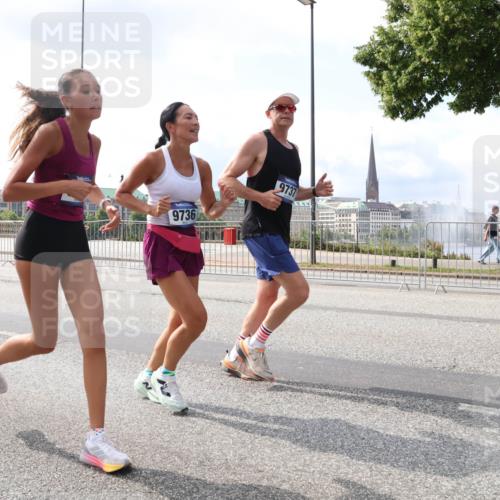 29.06.2025 - hella hamburg halbmarathon Lena Gebhardt http://msf.ph/oto/8420345 29.06.2025 10:05:41 Lombardsbrücke 9736, 9737, 1229, 1448, 1830, 1842, 1863, 1936, 1981, 2288, 2298, 2471, 2540, 2624, 3461, 3578, 3929, 4014, 4169, 4220, 4782, 5073, 5762, 6059, 8894, 8909, 9075, 9165, 9339, 9477, 9559, 9680, 9736, 9737, 9738, 9917, 10343, 10694, 10791, 10998, 11784, 11873, 11958, 12557, 13221, 14465, 14642, 16092, 16478, 16546, 16847, 17731, 17740, 17885, 18616, 18617, 18857, 18973, 19034, 19248 meine-sportfotos.de