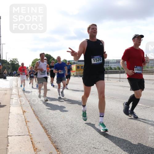 29.06.2025 - hella hamburg halbmarathon Lena Gebhardt http://msf.ph/oto/8420413 29.06.2025 09:51:35 Lombardsbrücke 9114, 2880, 8539, 1520, 15828, 1136, 1520, 1570, 1903, 1912, 1920, 1941, 2653, 2880, 2972, 3437, 3523, 3700, 4297, 4634, 4759, 4843, 4854, 4865, 4888, 4889, 4991, 4999, 5275, 5375, 5410, 6490, 6593, 6721, 6901, 7092, 7105, 7363, 7378, 7693, 7962, 8319, 8346, 8871, 8900, 9114, 9262, 9313, 9364, 9371, 9755, 9885, 10319, 10375, 10480, 10669, 10934, 11021, 11049, 11417, 11714, 11907, 11959, 12153, 12623, 12711, 14201 meine-sportfotos.de