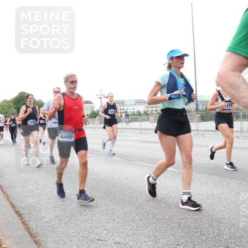 29.06.2025 - hella hamburg halbmarathon Lena Gebhardt http://msf.ph/oto/8420443 29.06.2025 10:52:25 Lombardsbrücke 13286, 135, 16492, 10296, 136, 315, 1369, 1418, 1826, 1978, 2362, 2420, 2528, 2983, 3038, 3140, 3227, 3645, 4087, 4273, 4436, 4591, 4598, 4606, 4815, 5062, 5262, 5360, 6386, 6403, 6404, 6406, 6456, 6671, 6985, 7511, 7690, 7691, 7735, 7812, 8194, 8196, 8250, 8251, 8621, 9068, 9070, 9103, 9368, 9460, 9730, 9731, 10080, 10296, 10342, 10392, 10600, 10634, 10673, 10884, 10928, 11084, 11126, 11127, 11297, 11375, 11736, 11899, 11974, 12546, 12558 meine-sportfotos.de