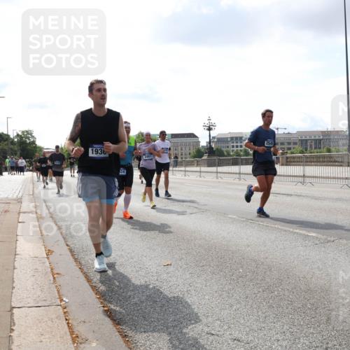 29.06.2025 - hella hamburg halbmarathon Lena Gebhardt http://msf.ph/oto/8420457 29.06.2025 10:05:43 Lombardsbrücke 11331, 1936, 3461, 1229, 1448, 1830, 1842, 1863, 1936, 1981, 2288, 2298, 2471, 2540, 2624, 3461, 3578, 3929, 4014, 4169, 4782, 5073, 5762, 6014, 6059, 7741, 8894, 8909, 9075, 9165, 9339, 9477, 9559, 9680, 9736, 9737, 9738, 9917, 10343, 10694, 10791, 10998, 11784, 11873, 11958, 12557, 13221, 14465, 14642, 15766, 16092, 16441, 16478, 16546, 16687, 16847, 17731, 17740, 17885, 18616, 18617, 18857, 18973, 19034, 19248 meine-sportfotos.de