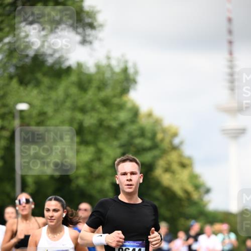 29.06.2025 - hella hamburg halbmarathon Dr. Thomas Lammeyer http://msf.ph/oto/8420462 29.06.2025 10:46:56 Kennedybrücke 1360, 1752, 1929, 1994, 2069, 2134, 2401, 2509, 2940, 2941, 3276, 3378, 3874, 4092, 4385, 4680, 4735, 4736, 5419, 6136, 6440, 6828, 6837, 7022, 7023, 7040, 7043, 7260, 7357, 7477, 7666, 8000, 8014, 8525, 8526, 9644, 9980, 10532, 10623, 10842, 11074, 11075, 11331 meine-sportfotos.de