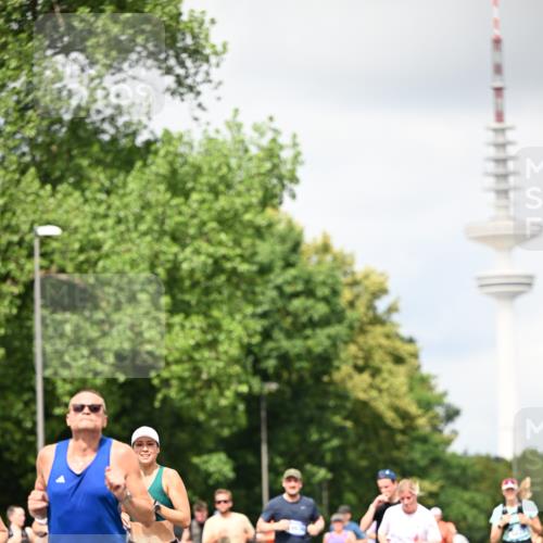 29.06.2025 - hella hamburg halbmarathon Dr. Thomas Lammeyer http://msf.ph/oto/8420536 29.06.2025 10:46:59 Kennedybrücke 1360, 1656, 1752, 1929, 1994, 2069, 2134, 2401, 2509, 2940, 2941, 3378, 3874, 4092, 4680, 4735, 4736, 4778, 5403, 5419, 6136, 6440, 6764, 6828, 6837, 7040, 7043, 7260, 7357, 7477, 7666, 8000, 8014, 8525, 8526, 9644, 9980, 10532, 10623, 10697, 10734, 10842, 11074, 11075, 11331 meine-sportfotos.de