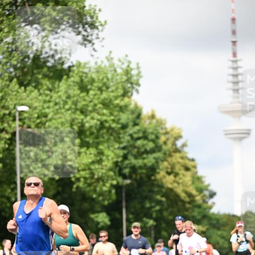 29.06.2025 - hella hamburg halbmarathon Dr. Thomas Lammeyer http://msf.ph/oto/8420543 29.06.2025 10:46:59 Kennedybrücke 1360, 1656, 1752, 1929, 1994, 2069, 2134, 2401, 2509, 2940, 2941, 3378, 3874, 4092, 4680, 4735, 4736, 4778, 5403, 5419, 6136, 6440, 6764, 6828, 6837, 7040, 7043, 7260, 7357, 7477, 7666, 8000, 8014, 8525, 8526, 9644, 9980, 10532, 10623, 10697, 10734, 10842, 11074, 11075, 11331 meine-sportfotos.de