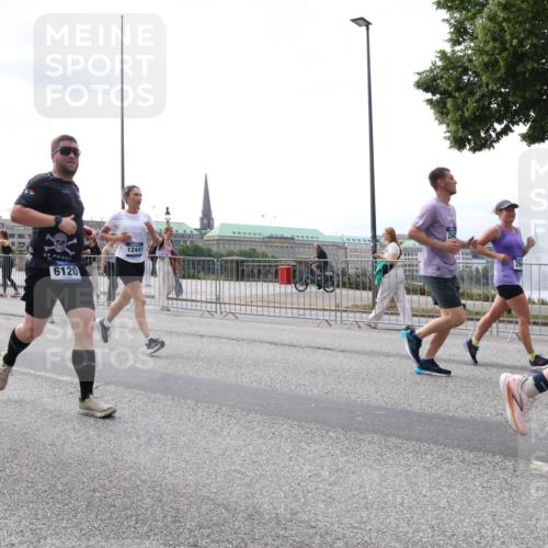 29.06.2025 - hella hamburg halbmarathon Lena Gebhardt http://msf.ph/oto/8420708 29.06.2025 10:42:49 Lombardsbrücke 4092, 6120, 12441, 254, 1149, 1150, 1360, 1656, 1788, 1929, 1957, 1964, 1994, 2069, 2103, 2134, 2158, 2401, 2450, 2509, 2538, 2580, 2940, 2941, 2971, 3283, 3378, 3518, 3605, 3764, 3874, 4092, 4105, 4334, 4385, 4778, 4891, 4892, 5067, 5268, 5403, 5417, 5810, 5967, 6120, 6764, 7040, 7043, 7260, 7513, 7557, 7666, 8161, 8525, 8526, 8529, 8795, 8816, 8991, 9304, 9378, 9644, 9980, 10008, 10180, 10454, 10532, 10697, 11142, 11710, 12151, 12441, 13049, 13241 meine-sportfotos.de
