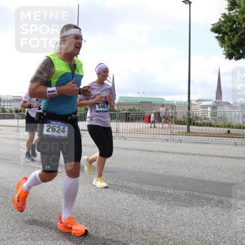 29.06.2025 - hella hamburg halbmarathon Lena Gebhardt http://msf.ph/oto/8420771 29.06.2025 10:05:45 Lombardsbrücke 1773, 2624, 3461, 1229, 1448, 1830, 1842, 1863, 1936, 1981, 2288, 2298, 2471, 2540, 2624, 3062, 3461, 3578, 3929, 4014, 4169, 4782, 5073, 5762, 6014, 7741, 8051, 8894, 8909, 9075, 9165, 9339, 9477, 9559, 9680, 9736, 9737, 9738, 9917, 10343, 10694, 10791, 10998, 11784, 11873, 11958, 12557, 13042, 13221, 14465, 14642, 15766, 16092, 16441, 16546, 16687, 16847, 17731, 17740, 17885, 18616, 18617, 18857, 18973, 19034, 19248 meine-sportfotos.de