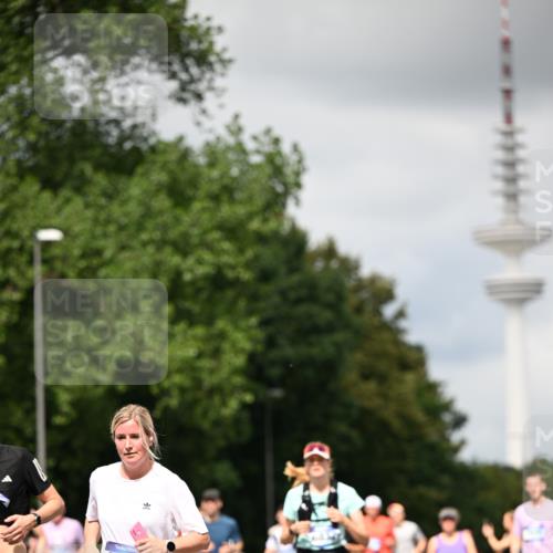29.06.2025 - hella hamburg halbmarathon Dr. Thomas Lammeyer http://msf.ph/oto/8420774 29.06.2025 10:47:05 Kennedybrücke 1150, 1360, 1656, 1752, 1929, 1994, 2134, 2401, 2509, 2580, 2940, 2941, 3378, 3874, 4092, 4680, 4778, 5403, 5419, 6136, 6440, 6764, 6828, 6837, 7040, 7043, 7260, 7357, 7477, 7515, 7557, 7666, 8000, 8161, 8435, 8525, 8526, 9644, 9980, 10008, 10623, 10697, 10734, 10842, 11074, 11075, 11331 meine-sportfotos.de