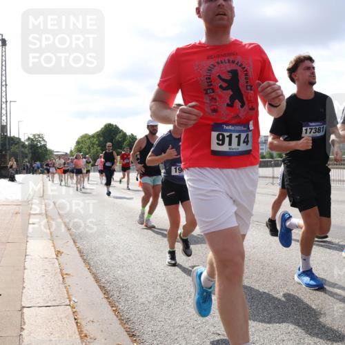 29.06.2025 - hella hamburg halbmarathon Lena Gebhardt http://msf.ph/oto/8420793 29.06.2025 09:51:38 Lombardsbrücke 19, 9114, 17381, 1136, 1520, 1570, 1903, 1912, 1920, 1941, 2653, 2880, 2972, 3437, 3523, 3700, 4297, 4634, 4759, 4843, 4854, 4865, 4991, 4999, 5014, 5129, 5375, 5410, 6490, 6593, 6721, 6901, 7092, 7105, 7363, 7378, 7693, 7962, 8074, 8319, 8346, 8359, 8871, 8900, 9114, 9262, 9313, 9364, 9371, 9755, 9885, 10319, 10375, 10480, 10669, 10691, 10934, 11021, 11049, 11417, 11714, 11907, 11959, 12153, 12623, 12711, 14201 meine-sportfotos.de
