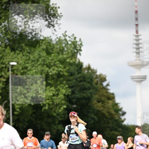 29.06.2025 - hella hamburg halbmarathon Dr. Thomas Lammeyer http://msf.ph/oto/8420817 29.06.2025 10:47:06 Kennedybrücke 1150, 1360, 1656, 1752, 1929, 1994, 2134, 2401, 2450, 2509, 2580, 2940, 2941, 3378, 3874, 4092, 4680, 4778, 5403, 5419, 6136, 6440, 6764, 6828, 6837, 7043, 7260, 7357, 7477, 7515, 7557, 7666, 8000, 8161, 8435, 8525, 8526, 9644, 9980, 10008, 10623, 10697, 10734, 10842, 10899, 11074, 11075, 11331 meine-sportfotos.de