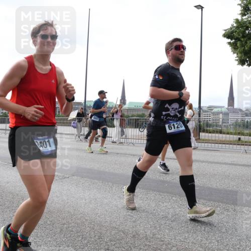 29.06.2025 - hella hamburg halbmarathon Lena Gebhardt http://msf.ph/oto/8420822 29.06.2025 10:42:50 Lombardsbrücke 17343, 401, 10697, 6120, 1149, 1150, 1467, 1656, 1788, 1929, 1957, 1964, 1994, 2069, 2103, 2134, 2158, 2267, 2361, 2401, 2450, 2509, 2538, 2580, 2940, 2941, 2971, 3283, 3378, 3518, 3605, 3764, 3874, 4092, 4105, 4334, 4385, 4778, 4891, 5067, 5268, 5403, 5417, 5755, 5810, 5967, 6120, 6764, 7040, 7043, 7260, 7513, 7557, 7666, 8161, 8525, 8526, 8529, 8795, 8816, 8991, 9072, 9304, 9378, 9644, 9980, 10008, 10180, 10454, 10532, 10697, 11142, 11710, 12151, 12441, 13049, 13241 meine-sportfotos.de