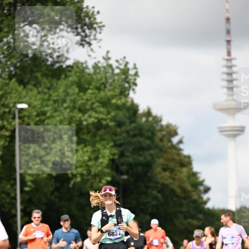 29.06.2025 - hella hamburg halbmarathon Dr. Thomas Lammeyer http://msf.ph/oto/8420834 29.06.2025 10:47:06 Kennedybrücke 1150, 1360, 1656, 1752, 1929, 1994, 2134, 2401, 2450, 2509, 2580, 2940, 2941, 3378, 3874, 4092, 4680, 4778, 5403, 5419, 6136, 6440, 6764, 6828, 6837, 7043, 7260, 7357, 7477, 7515, 7557, 7666, 8000, 8161, 8435, 8525, 8526, 9644, 9980, 10008, 10623, 10697, 10734, 10842, 10899, 11074, 11075, 11331 meine-sportfotos.de