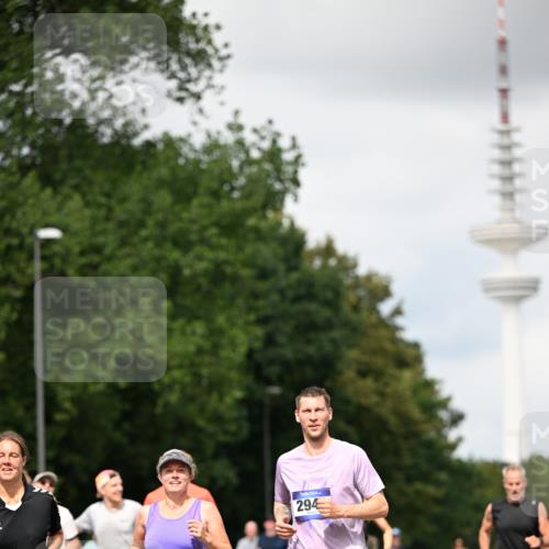 29.06.2025 - hella hamburg halbmarathon Dr. Thomas Lammeyer http://msf.ph/oto/8421048 29.06.2025 10:47:11 Kennedybrücke 1150, 1360, 1656, 1929, 1994, 2401, 2450, 2509, 2580, 2940, 2941, 3378, 3874, 4092, 4334, 4778, 4891, 4892, 5268, 5403, 6136, 6440, 6764, 6828, 6837, 7260, 7357, 7477, 7515, 7557, 7666, 8000, 8161, 8435, 8525, 8526, 9304, 9980, 10008, 10697, 10734, 10899, 11331 meine-sportfotos.de
