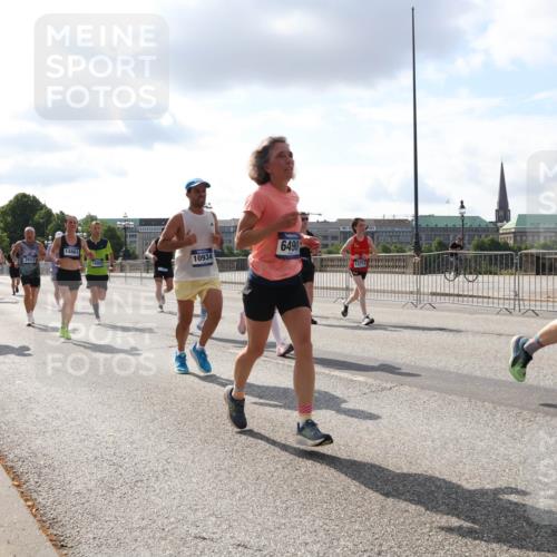 29.06.2025 - hella hamburg halbmarathon Lena Gebhardt http://msf.ph/oto/8421074 29.06.2025 09:51:43 Lombardsbrücke 092, 2653, 14861, 10934, 6490, 1136, 1312, 1353, 1520, 1569, 1570, 1903, 1912, 1920, 1941, 2653, 2880, 2972, 3437, 3523, 3700, 4297, 4634, 4759, 4843, 4865, 4991, 4999, 5014, 5129, 5375, 5410, 5987, 6490, 6700, 6721, 6770, 7092, 7105, 7185, 7363, 7378, 7693, 7962, 8074, 8346, 8359, 8871, 8900, 9114, 9313, 9358, 9364, 9885, 10319, 10375, 10480, 10669, 10691, 10934, 11021, 11049, 11417, 11714, 11959, 12623, 12711, 14201 meine-sportfotos.de