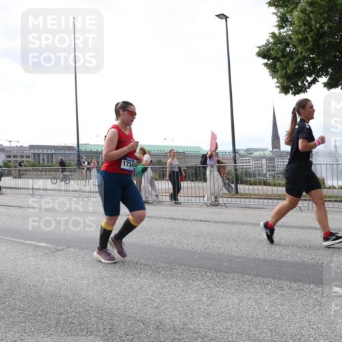 29.06.2025 - hella hamburg halbmarathon Lena Gebhardt http://msf.ph/oto/8421155 29.06.2025 10:42:53 Lombardsbrücke 1734, 1149, 1467, 1656, 1788, 1957, 1964, 1994, 2069, 2103, 2134, 2158, 2267, 2361, 2401, 2450, 2509, 2538, 2580, 2940, 2941, 2971, 3074, 3283, 3378, 3518, 3764, 3874, 4092, 4105, 4334, 4385, 4778, 5067, 5268, 5403, 5417, 5610, 5755, 5967, 6120, 6764, 7040, 7043, 7461, 7513, 8161, 8184, 8525, 8526, 8529, 8795, 8816, 8991, 9072, 9304, 9378, 9644, 9980, 10008, 10180, 10454, 10697, 11142, 11710, 12151, 12441, 13049, 13241 meine-sportfotos.de