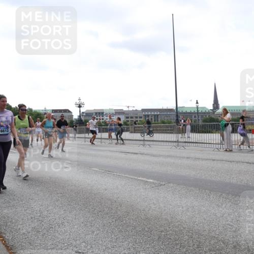 29.06.2025 - hella hamburg halbmarathon Lena Gebhardt http://msf.ph/oto/8421261 29.06.2025 10:42:53 Lombardsbrücke 16612, 2538, 14126, 1149, 1467, 1656, 1788, 1957, 1964, 1994, 2069, 2103, 2134, 2158, 2267, 2361, 2401, 2450, 2509, 2538, 2580, 2940, 2941, 2971, 3074, 3283, 3378, 3518, 3764, 3874, 4092, 4105, 4334, 4385, 4778, 5067, 5268, 5403, 5417, 5610, 5755, 5967, 6120, 6764, 7040, 7043, 7461, 7513, 8161, 8184, 8525, 8526, 8529, 8795, 8816, 8991, 9072, 9304, 9378, 9644, 9980, 10008, 10180, 10454, 10697, 11142, 11710, 12151, 12441, 13049, 13241 meine-sportfotos.de