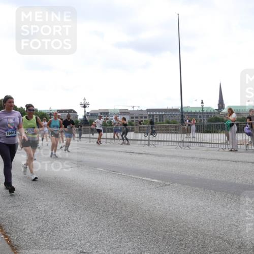 29.06.2025 - hella hamburg halbmarathon Lena Gebhardt http://msf.ph/oto/8421288 29.06.2025 10:42:53 Lombardsbrücke 16612, 2538, 14126, 1149, 1467, 1656, 1788, 1957, 1964, 1994, 2069, 2103, 2134, 2158, 2267, 2361, 2401, 2450, 2509, 2538, 2580, 2940, 2941, 2971, 3074, 3283, 3378, 3518, 3764, 3874, 4092, 4105, 4334, 4385, 4778, 5067, 5268, 5403, 5417, 5610, 5755, 5967, 6120, 6764, 7040, 7043, 7461, 7513, 8161, 8184, 8525, 8526, 8529, 8795, 8816, 8991, 9072, 9304, 9378, 9644, 9980, 10008, 10180, 10454, 10697, 11142, 11710, 12151, 12441, 13049, 13241 meine-sportfotos.de