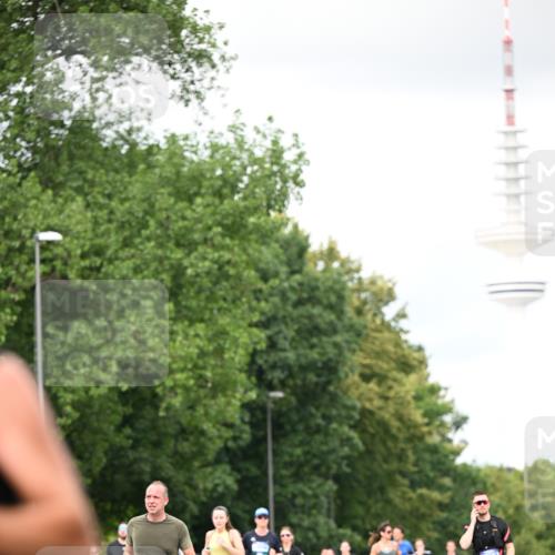 29.06.2025 - hella hamburg halbmarathon Dr. Thomas Lammeyer http://msf.ph/oto/8421322 29.06.2025 10:47:20 Kennedybrücke 1150, 1310, 1360, 1656, 1929, 1994, 2401, 2450, 2509, 2580, 2940, 2941, 3283, 3378, 3764, 3874, 4092, 4334, 4353, 4778, 4891, 4892, 5268, 5403, 5755, 6764, 6837, 7477, 7515, 7557, 8000, 8161, 8233, 8435, 9304, 10008, 10536, 10697, 10734, 10899 meine-sportfotos.de