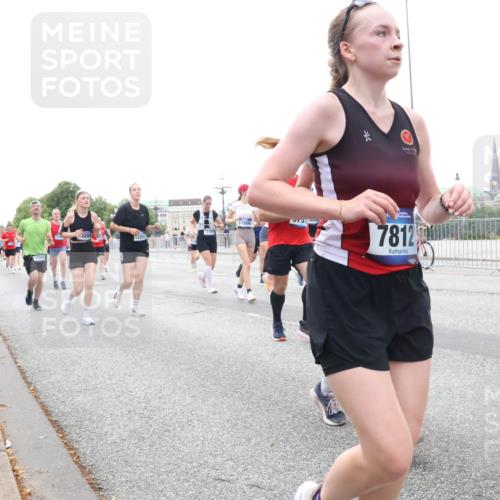 29.06.2025 - hella hamburg halbmarathon Lena Gebhardt http://msf.ph/oto/8421360 29.06.2025 10:52:35 Lombardsbrücke 17002, 11899, 3205, 13207, 7812, 1369, 1826, 2146, 2362, 2420, 2528, 2983, 3140, 3227, 3645, 4087, 4273, 4436, 4591, 4729, 4815, 5262, 5360, 6386, 6403, 6404, 6406, 6671, 6985, 7032, 7511, 7690, 7691, 7735, 7737, 7812, 8194, 8196, 8641, 9068, 9070, 9103, 9368, 9731, 10055, 10080, 10296, 10342, 10392, 10600, 10634, 10879, 10884, 10928, 10981, 11084, 11126, 11127, 11297, 11736, 11899, 11974, 12127, 12128, 12546, 12558, 12994, 14009 meine-sportfotos.de