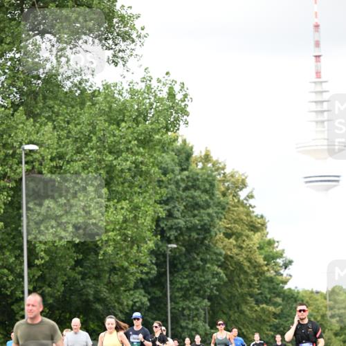 29.06.2025 - hella hamburg halbmarathon Dr. Thomas Lammeyer http://msf.ph/oto/8421383 29.06.2025 10:47:21 Kennedybrücke 1150, 1310, 1360, 1656, 1929, 1994, 2401, 2450, 2509, 2580, 2940, 2941, 3283, 3378, 3764, 3874, 4092, 4334, 4353, 4778, 4891, 4892, 5268, 5403, 5755, 6764, 6837, 7477, 7515, 7557, 8000, 8161, 8233, 8435, 9304, 10008, 10536, 10697, 10734, 10899 meine-sportfotos.de