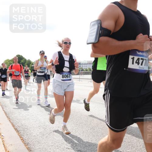 29.06.2025 - hella hamburg halbmarathon Lena Gebhardt http://msf.ph/oto/8421419 29.06.2025 10:18:33 Lombardsbrücke 6270, 3321, 1234, 16833, 8067, 14770, 1820, 1234, 1325, 1521, 1554, 1820, 1982, 2087, 2335, 2634, 2703, 2781, 2821, 3125, 3202, 3321, 3482, 3529, 3591, 3592, 3977, 4123, 4383, 4710, 4738, 4802, 4804, 5049, 5264, 5266, 5834, 5909, 5910, 6270, 6332, 6533, 7051, 7121, 7160, 7214, 7454, 8067, 8341, 8665, 9222, 9276, 9505, 9539, 9586, 9658, 9748, 9834, 9844, 10172, 10502, 10659, 10687, 10908, 12498, 12541, 12548, 12552, 12703, 13341 meine-sportfotos.de
