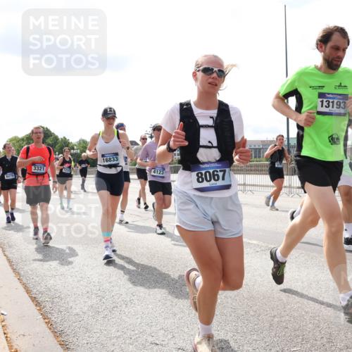 29.06.2025 - hella hamburg halbmarathon Lena Gebhardt http://msf.ph/oto/8421432 29.06.2025 10:18:33 Lombardsbrücke 6270, 3321, 1234, 16833, 4123, 8067, 15, 13193, 1234, 1325, 1521, 1554, 1820, 1982, 2087, 2335, 2634, 2703, 2781, 2821, 3125, 3202, 3321, 3482, 3529, 3591, 3592, 3977, 4123, 4383, 4710, 4738, 4802, 4804, 5049, 5264, 5266, 5834, 5909, 5910, 6270, 6332, 6533, 7051, 7121, 7160, 7214, 7454, 8067, 8341, 8665, 9222, 9276, 9505, 9539, 9586, 9658, 9748, 9834, 9844, 10172, 10502, 10659, 10687, 10908, 12498, 12541, 12548, 12552, 12703, 13341 meine-sportfotos.de