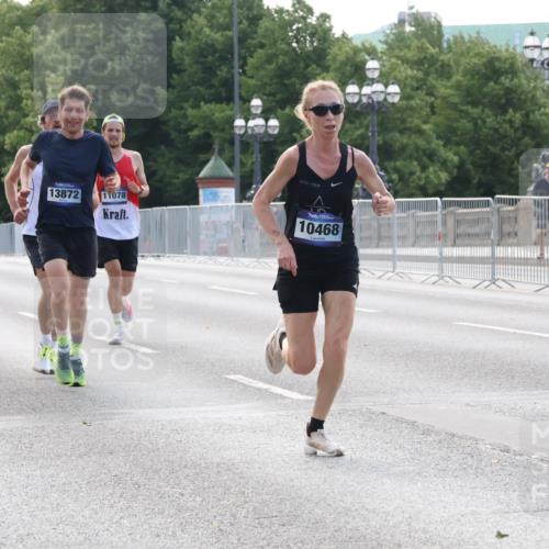 29.06.2025 - hella hamburg halbmarathon Lena Gebhardt http://msf.ph/oto/8421485 29.06.2025 09:42:29 Lombardsbrücke 13872, 19078, 11078, 10468, 2604, 2618, 9269, 10468, 10485, 11078, 12360, 13872, 13913, 14113, 14506, 14836, 15253, 16615, 17003, 17614, 17752, 18569, 19041, 19042, 19050, 19078 meine-sportfotos.de