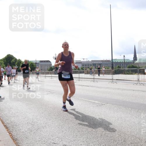 29.06.2025 - hella hamburg halbmarathon Lena Gebhardt http://msf.ph/oto/8421497 29.06.2025 10:27:45 Lombardsbrücke 8056, 16838, 18012, 1148, 2080, 3389, 4372, 5177, 5285, 5825, 5847, 6214, 6632, 7497, 7764, 7978, 8085, 9567, 9688, 10158, 10412, 10413, 11256, 11692, 11739, 11766, 12500, 12780, 12823, 13043, 13860, 14206, 15607, 15608, 16569, 16804, 16838, 17427, 17791, 18012, 18097, 18301, 18626, 18766 meine-sportfotos.de