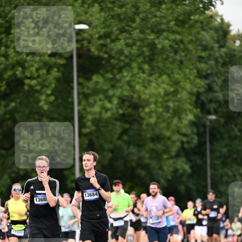 29.06.2025 - hella hamburg halbmarathon Dr. Thomas Lammeyer http://msf.ph/oto/8421556 29.06.2025 10:47:38 Kennedybrücke 1226, 1310, 1467, 1788, 2103, 2158, 2267, 2538, 2971, 3283, 3288, 3518, 3764, 4105, 4177, 4302, 4353, 4891, 4892, 5265, 5370, 5755, 7461, 7872, 8233, 8991, 9304, 9976, 10536 meine-sportfotos.de