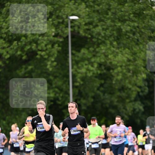 29.06.2025 - hella hamburg halbmarathon Dr. Thomas Lammeyer http://msf.ph/oto/8421566 29.06.2025 10:47:39 Kennedybrücke 1226, 1310, 1467, 1788, 2103, 2158, 2267, 2538, 2971, 3283, 3288, 3518, 3764, 4105, 4177, 4302, 4353, 4891, 5265, 5370, 5755, 7461, 7872, 8135, 8233, 8991, 9304, 9976, 10083, 10200, 10536 meine-sportfotos.de
