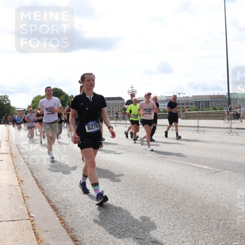 29.06.2025 - hella hamburg halbmarathon Lena Gebhardt http://msf.ph/oto/8421719 29.06.2025 10:18:36 Lombardsbrücke 100, 6270, 12847, 1234, 1349, 1521, 1554, 1820, 1982, 2087, 2335, 2634, 2703, 2781, 2821, 3125, 3202, 3321, 3482, 3529, 3591, 3592, 4123, 4383, 4710, 4738, 4802, 4804, 5049, 5264, 5266, 5834, 5909, 5910, 6270, 6332, 6533, 7051, 7121, 7160, 7214, 7454, 8067, 8341, 8665, 9222, 9276, 9505, 9549, 9586, 9658, 9748, 9834, 9844, 10172, 10467, 10502, 10659, 10687, 10908, 12498, 12541, 12548, 12552, 12703, 13341 meine-sportfotos.de