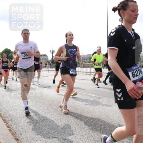 29.06.2025 - hella hamburg halbmarathon Lena Gebhardt http://msf.ph/oto/8421848 29.06.2025 10:18:38 Lombardsbrücke 1017, 3202, 106, 12548, 13619, 6270, 1234, 1349, 1521, 1820, 2087, 2335, 2634, 2703, 2781, 2821, 3125, 3202, 3321, 3482, 3529, 3591, 3592, 4123, 4383, 4710, 4718, 4738, 4802, 4804, 5049, 5264, 5266, 5834, 5909, 5910, 6332, 6413, 6533, 7051, 7121, 7160, 7214, 7454, 8067, 8341, 8665, 8780, 9222, 9276, 9505, 9549, 9586, 9658, 9748, 9834, 10172, 10467, 10502, 10659, 10687, 10908, 12498, 12541, 12548, 12552, 12703, 13341 meine-sportfotos.de