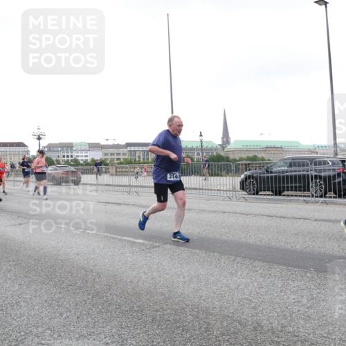 29.06.2025 - hella hamburg halbmarathon Lena Gebhardt http://msf.ph/oto/8421862 29.06.2025 10:52:42 Lombardsbrücke 15906, 14704, 314, 17, 1369, 1826, 2146, 2362, 2420, 2528, 2701, 2983, 2988, 3140, 3227, 3645, 3787, 4591, 4729, 4815, 5262, 5360, 6386, 6403, 6671, 7032, 7511, 7690, 7691, 7735, 7737, 7812, 8641, 9068, 9070, 9103, 9368, 9545, 9731, 10055, 10080, 10296, 10392, 10417, 10568, 10600, 10634, 10879, 10884, 10928, 10981, 11084, 11297, 11736, 11899, 11919, 11974, 12127, 12128, 12546, 12558, 12994, 14009, 14765, 14807, 14979 meine-sportfotos.de