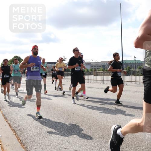 29.06.2025 - hella hamburg halbmarathon Lena Gebhardt http://msf.ph/oto/8421884 29.06.2025 09:51:52 Lombardsbrücke 18330, 15185, 15164, 512, 8359, 13183, 1057, 1312, 1353, 1520, 1569, 1570, 1763, 1903, 1920, 2653, 2880, 2972, 3437, 3523, 3697, 4297, 4634, 4759, 4843, 4865, 4991, 4999, 5014, 5047, 5129, 5231, 5336, 5375, 5410, 5690, 5987, 6490, 6700, 6705, 6770, 7092, 7105, 7185, 7363, 7710, 8074, 8346, 8359, 8564, 8871, 8900, 9114, 9358, 9364, 9659, 10319, 10375, 10480, 10669, 10691, 10934, 10978, 11021, 11049, 11417, 11714, 11959, 12438, 12623, 12711 meine-sportfotos.de