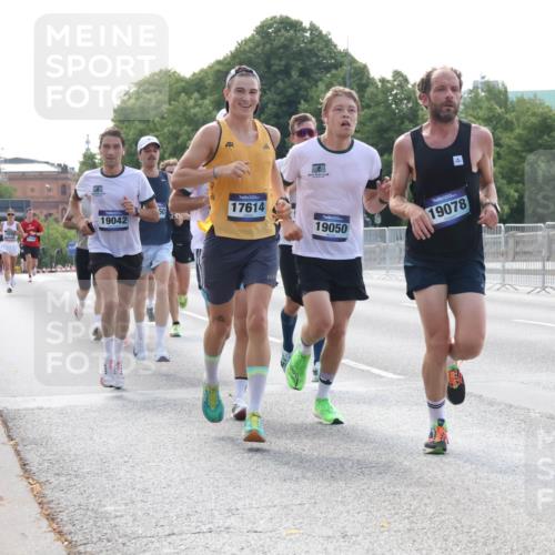 29.06.2025 - hella hamburg halbmarathon Lena Gebhardt http://msf.ph/oto/8421899 29.06.2025 09:42:34 Lombardsbrücke 19042, 17614, 19050, 19078, 2604, 2618, 5612, 7331, 7855, 9269, 10468, 10485, 11078, 11228, 12360, 13872, 13913, 14113, 14753, 14836, 15253, 16615, 17003, 17614, 18569, 18740, 19041, 19042, 19050, 19076, 19078 meine-sportfotos.de