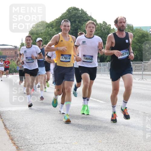 29.06.2025 - hella hamburg halbmarathon Lena Gebhardt http://msf.ph/oto/8421911 29.06.2025 09:42:34 Lombardsbrücke 19042, 17614, 19050, 9078, 2604, 2618, 5612, 7331, 7855, 9269, 10468, 10485, 11078, 11228, 12360, 13872, 13913, 14113, 14753, 14836, 15253, 16615, 17003, 17614, 18569, 18740, 19041, 19042, 19050, 19076, 19078 meine-sportfotos.de
